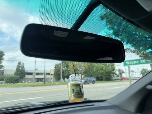 Used 2012 Ford Explorer XLT image 36