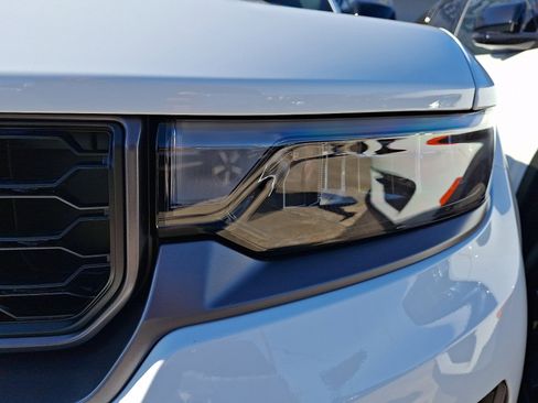 New 2026 Jeep Grand Cherokee L 4WD image 4