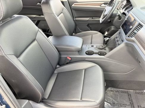 Used 2021 Volkswagen Atlas SE FWD image 16