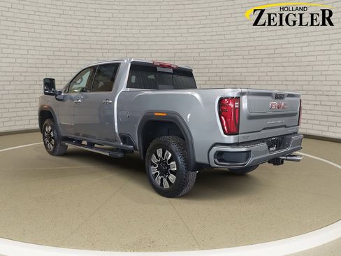 New 2025 GMC Sierra 3500 Denali w/ Denali Reserve Package image 7