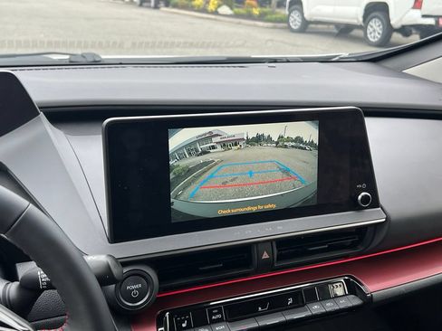 Certified 2025 Toyota Prius Plug-In Hybrid FWD image 24