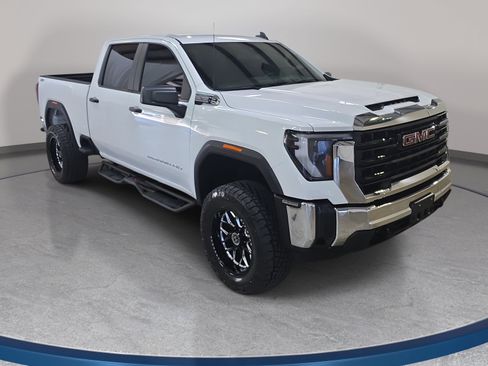 Used 2024 GMC Sierra 2500 Pro w/ Convenience Package AWD/4WD image 4