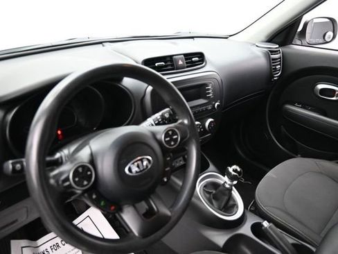 Used 2015 Kia Soul FWD image 21