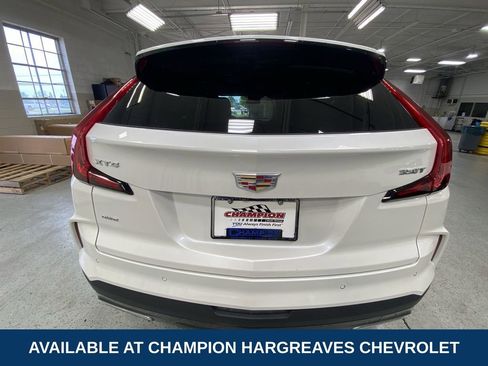 Used 2024 Cadillac XT4 Premium Luxury w/ Cold Weather Package AWD/4WD image 40