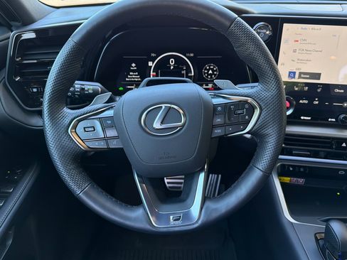 Used 2025 Lexus TX 500h AWD w/ Technology Package image 18