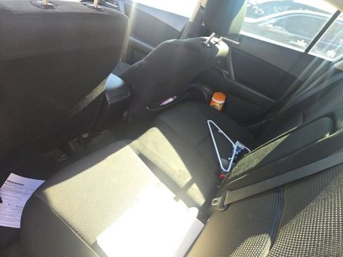 Used 2012 MAZDA MAZDA3 i Touring image 5