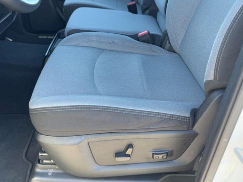 Used 2024 RAM 2500 Big Horn image 22