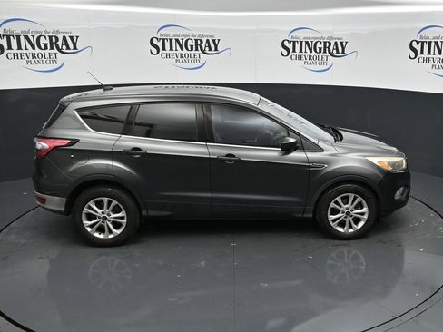 Used 2017 Ford Escape SE FWD image 24