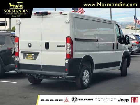 Used 2024 RAM ProMaster 2500 w/ Quick Order Package 22G SLT FWD image 4