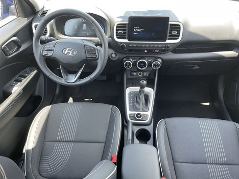 New 2025 Hyundai Venue Limited image 12
