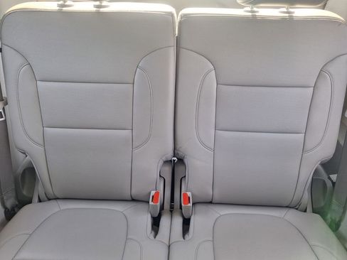 Used 2021 GMC Acadia SLT image 23