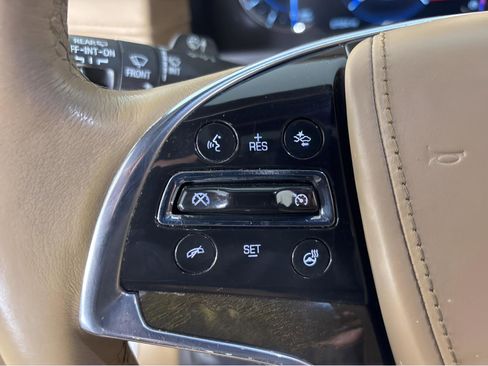 Used 2020 Cadillac Escalade Platinum image 19