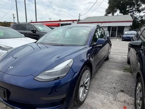 Used 2022 Tesla Model 3 RWD image 1