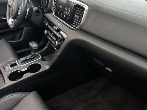 Certified 2022 Kia Sportage Nightfall Edition w/ Nightfall Fwd Premium Package image 18