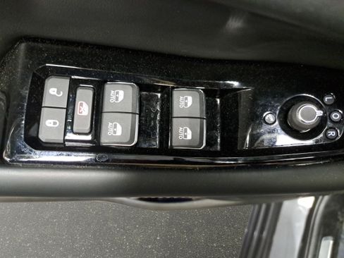 Used 2024 Jeep Grand Cherokee L Overland w/ Trailer Tow Package image 27