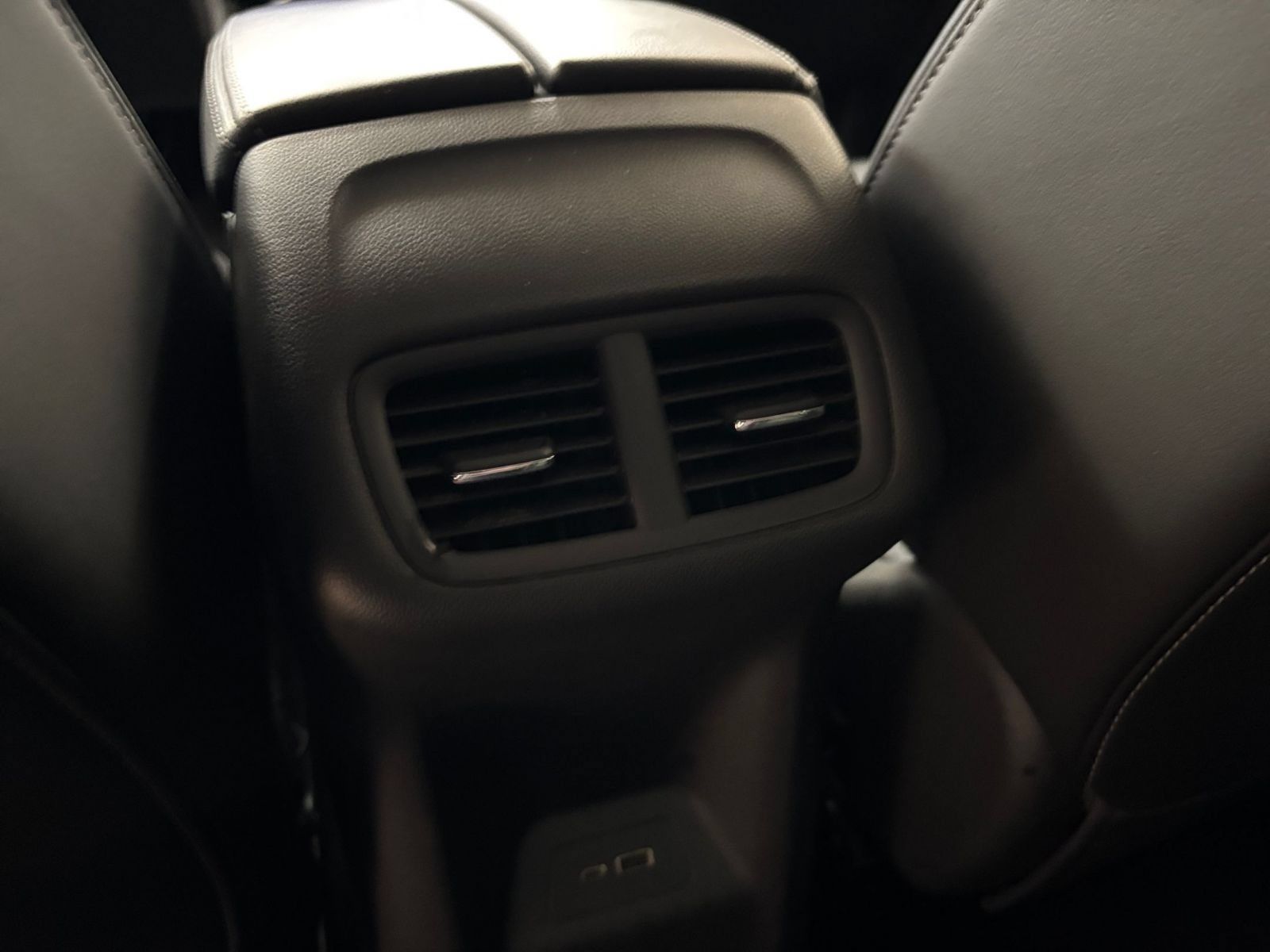 Used 2024 Buick Envision Preferred AWD/4WD image 22