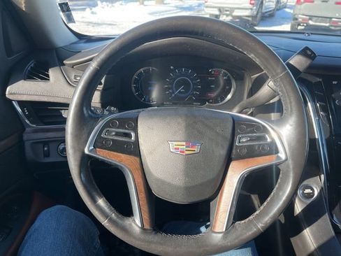 Used 2016 Cadillac Escalade Premium image 29