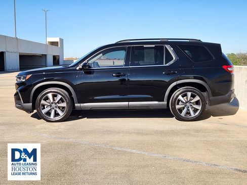 Used 2025 Honda Pilot Touring image 5