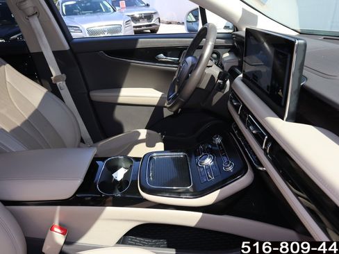 Used 2021 Lincoln Nautilus Reserve image 27