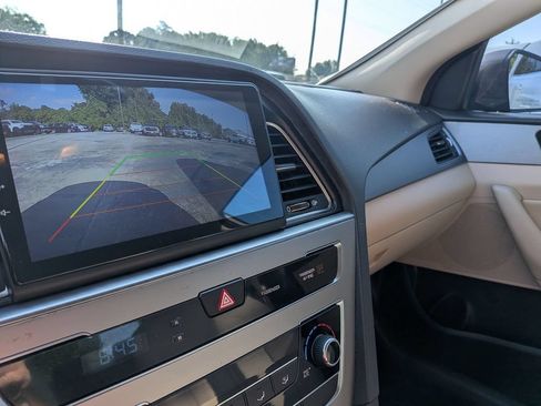 Used 2015 Hyundai Sonata SE w/ Option Group 09 FWD image 17