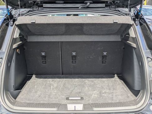 Used 2025 Chevrolet Trax LT w/ LT Convenience Package image 29