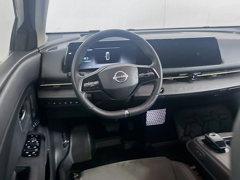 Used 2024 Nissan Ariya AWD image 17