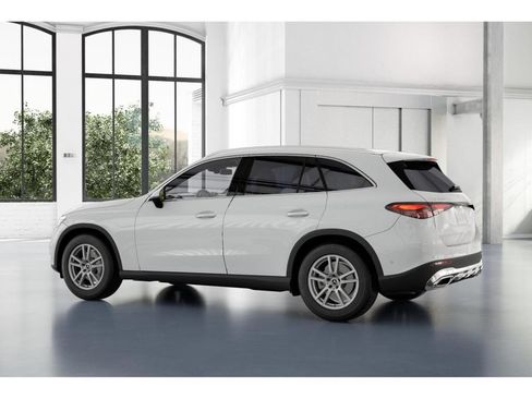 Certified 2025 Mercedes-Benz GLC 300 4MATIC image 31