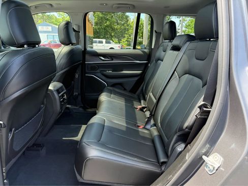 Used 2023 Jeep Grand Cherokee 4WD 4xe image 25