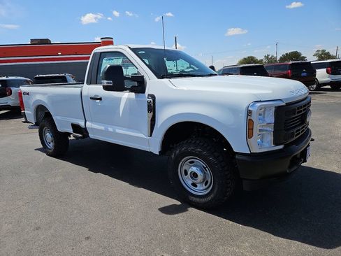 New 2026 Ford F250 XL w/ XL Off-Road Package AWD/4WD image 1