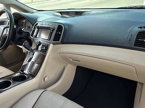 Used 2013 Toyota Venza LE FWD image 34