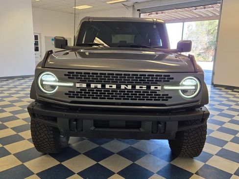 Used 2024 Ford Bronco Badlands image 2