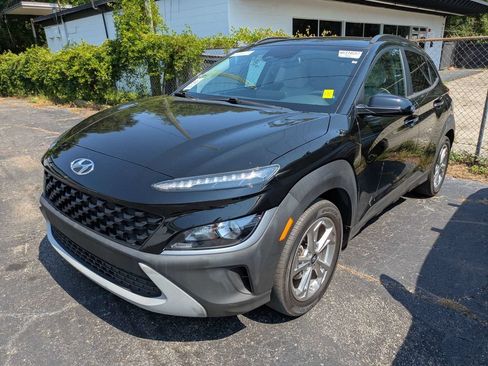 Used 2022 Hyundai Kona SEL w/ Cargo Package FWD image 3