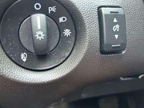 Used 2014 Ford Fiesta SE w/ Equipment Group 201B FWD image 15