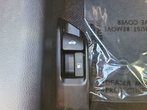 Used 2024 Toyota Corolla LE image 31