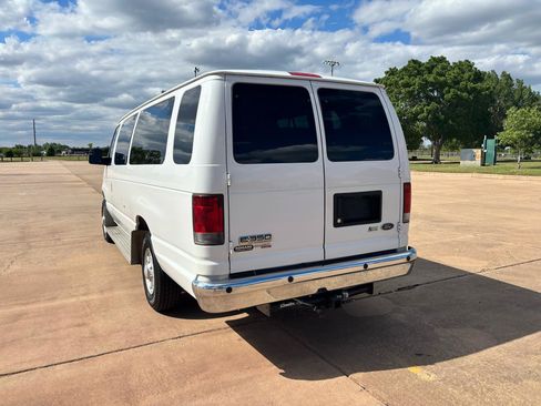 Used 2014 Ford E-350 and Econoline 350 XLT RWD image 7