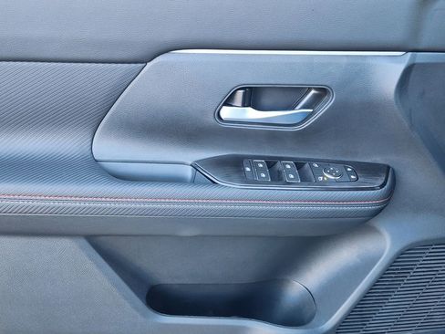 New 2026 Nissan Kicks SR w/ Cold Weather Package image 18