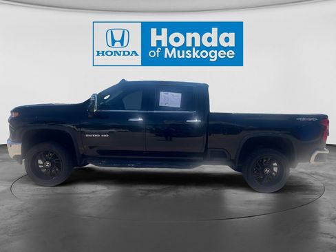 Used 2021 Chevrolet Silverado 2500 LTZ w/ LTZ Convenience Package AWD/4WD image 5
