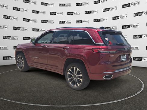 Used 2023 Jeep Grand Cherokee Overland w/ Adv Protech Group III RWD image 4