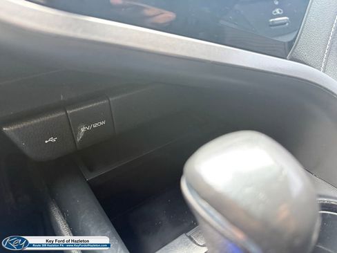 Used 2020 Toyota Camry SE image 20