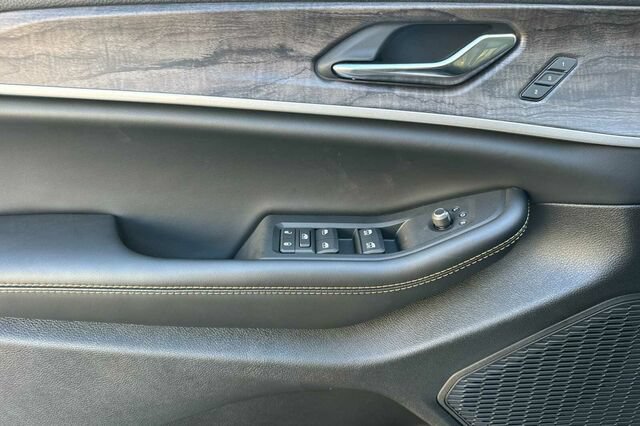 New 2026 Jeep Grand Cherokee Limited AWD/4WD image 8