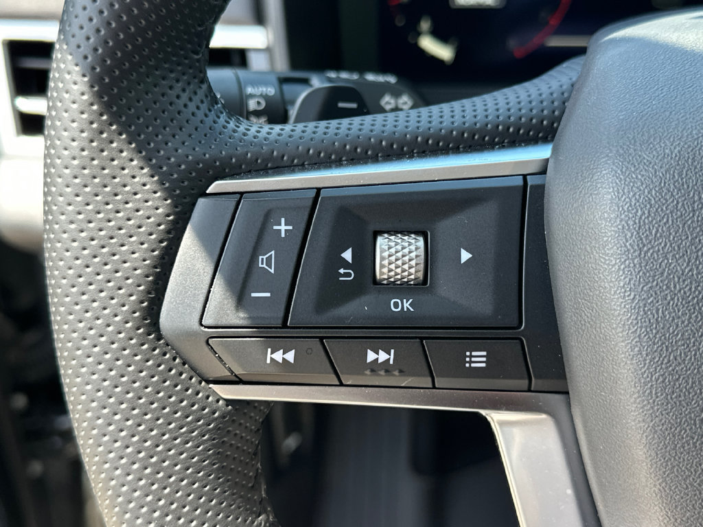 Used 2025 Mitsubishi Outlander SE FWD image 26