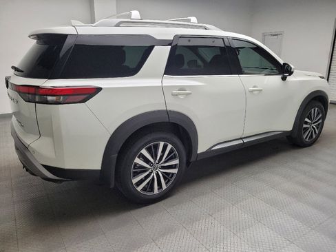 Used 2022 Nissan Pathfinder Platinum w/ Cargo Package AWD/4WD image 10
