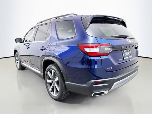 Used 2025 Honda Pilot Elite image 5