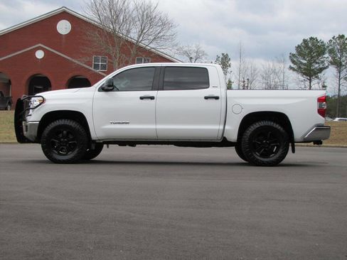 Used 2017 Toyota Tundra SR5 image 6