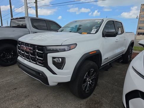 Used 2023 GMC Canyon AT4 AWD/4WD image 3