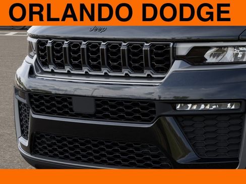 New 2026 Jeep Grand Cherokee Limited AWD/4WD image 11