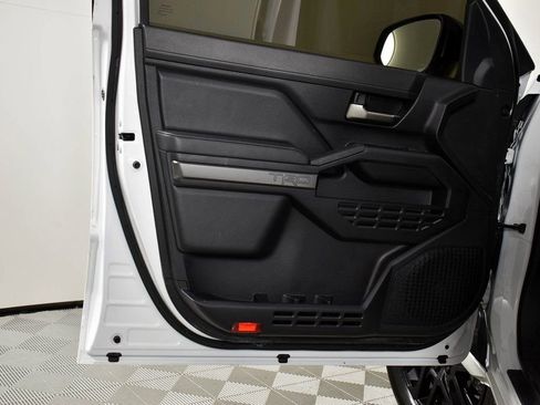 Certified 2025 Toyota Tacoma TRD Sport image 17