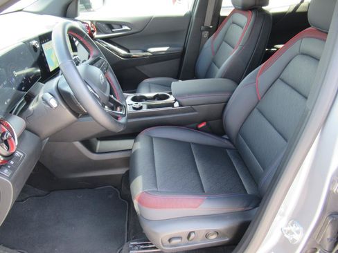 Certified 2025 Chevrolet Equinox RS FWD image 16