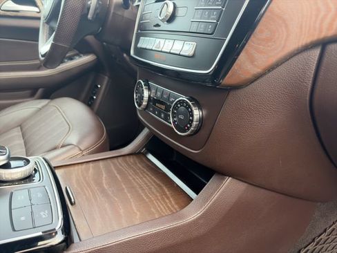 Used 2018 Mercedes-Benz GLS 450 4MATIC image 6