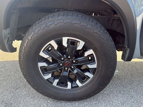 Used 2023 Nissan Frontier PRO-4X w/ Pro Convenience Package AWD/4WD image 13